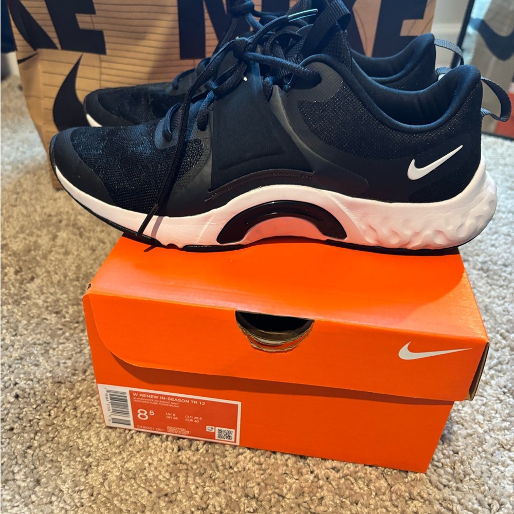 Nike Black and White Athletic Shoes